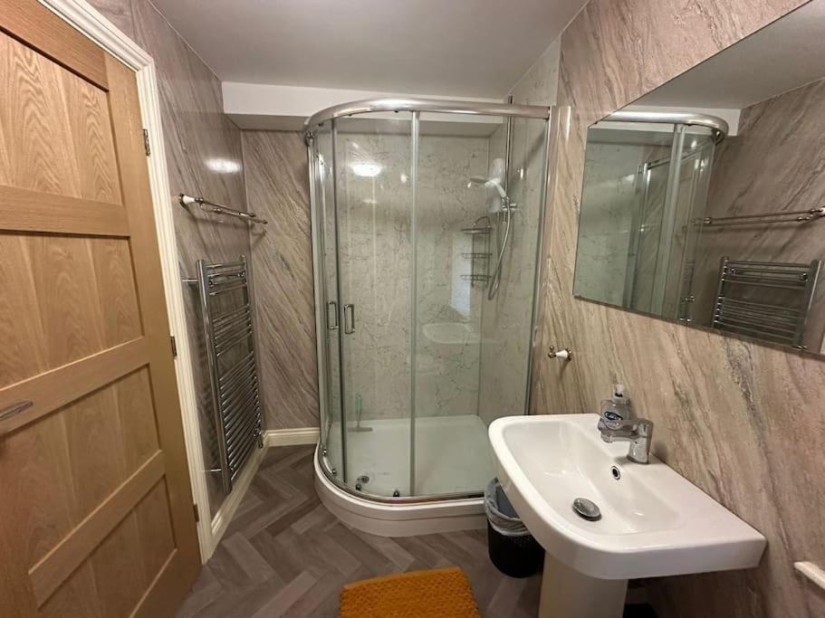 Thee Olde Cow Shed Cottingham, Central Location, 500 Meters From Cottingham Train Station, Close To Hull & Beverly, Free Parking & Wi-Fi , Entire Detached Property Esterno foto